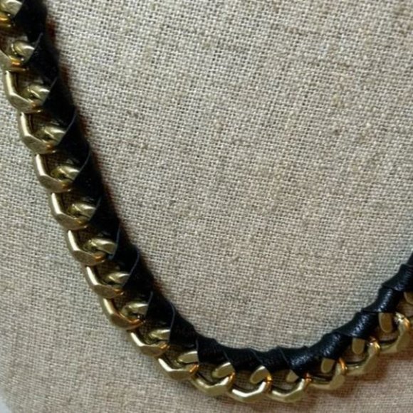 Stella & Dot - Power Pearl Wrap Bracelet - Picture 6 of 8